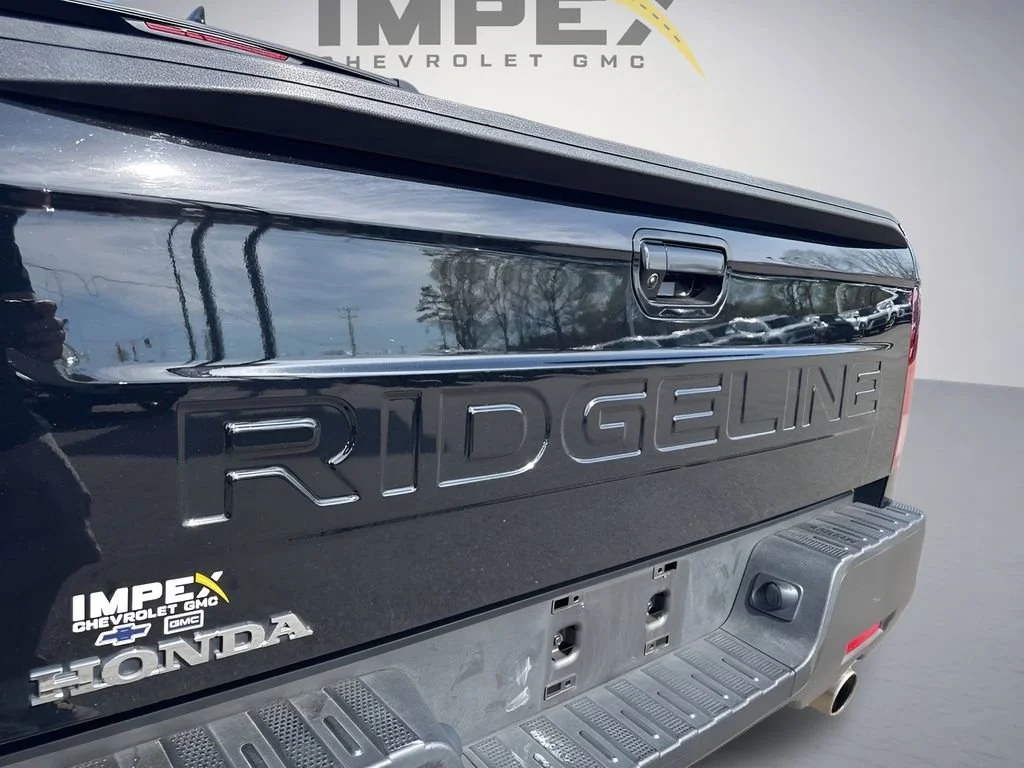 Used 2025 Black Honda RTL image 37