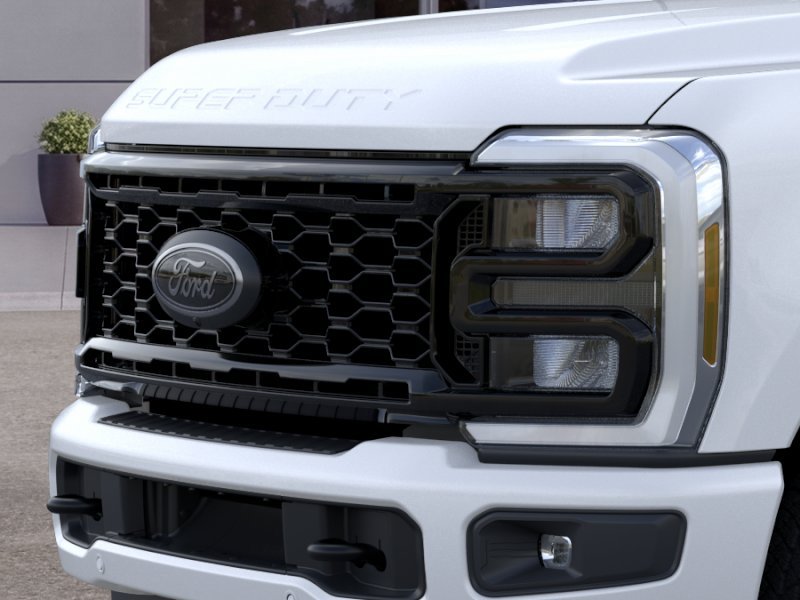 New 2026 Star White Metallic Tri-Coat Ford F-250® Lariat® image 39