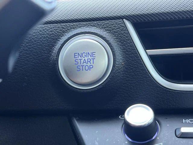 Used 2025 Blue Hyundai SEL image 25