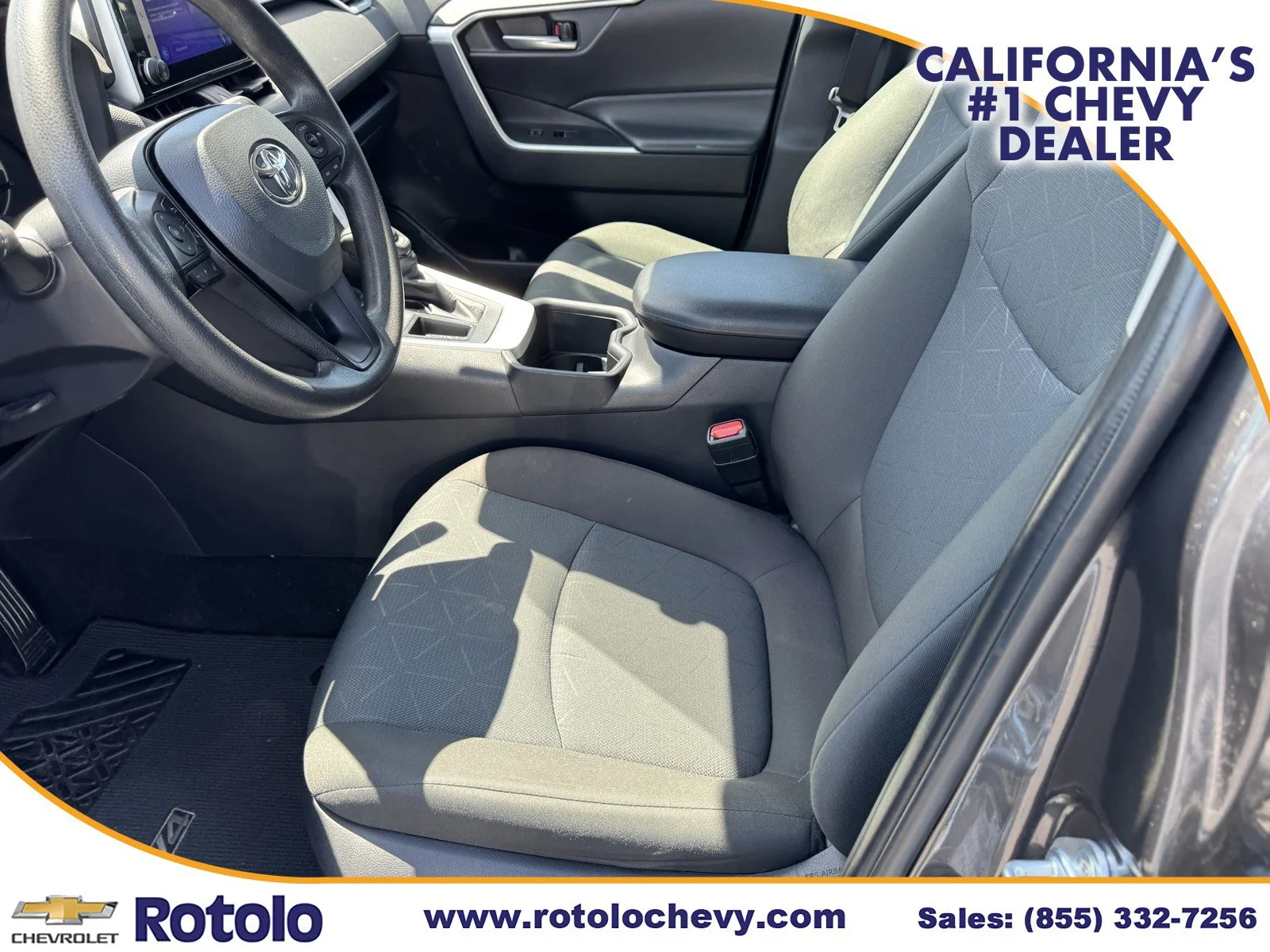 Used 2024 MAGNETIC GRAY MET Toyota XLE image 17