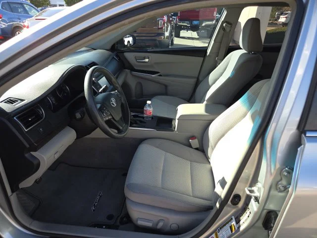 Used 2017 Silver Toyota LE image 15
