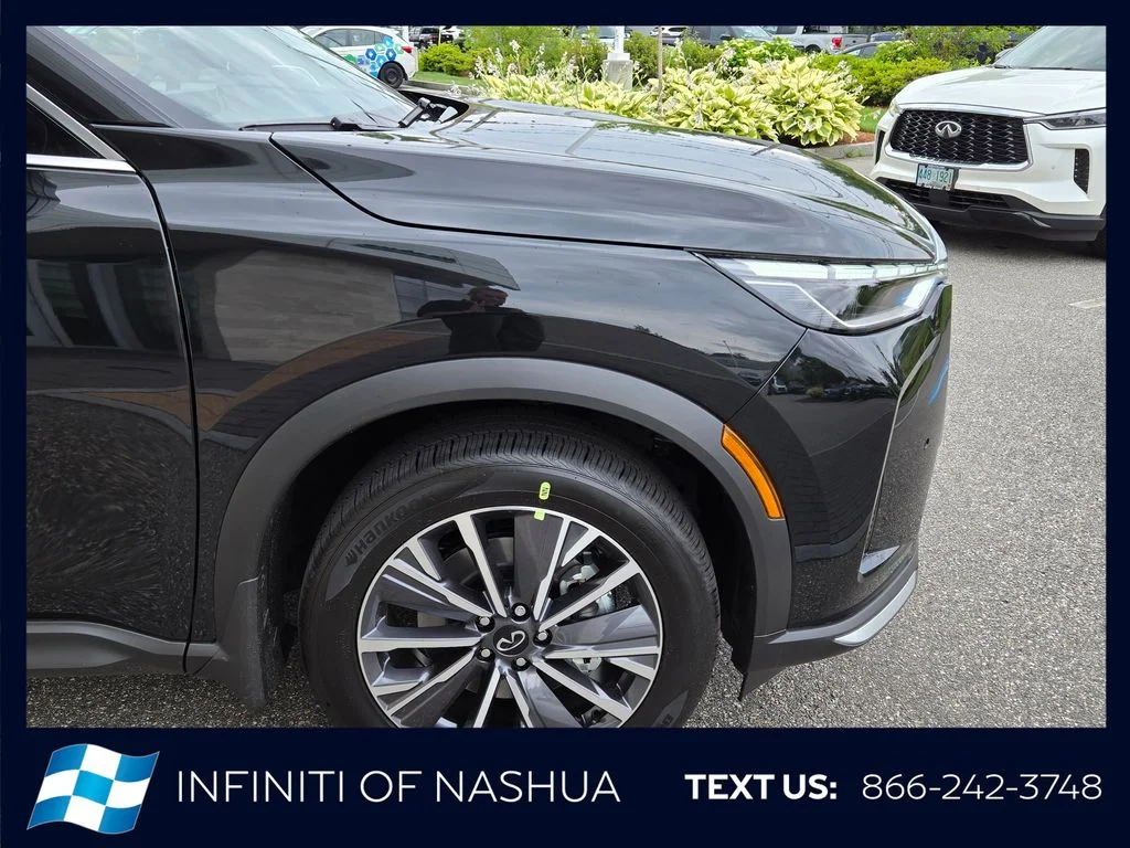 New 2027 MINERAL BLACK INFINITI Luxe AWD image 15