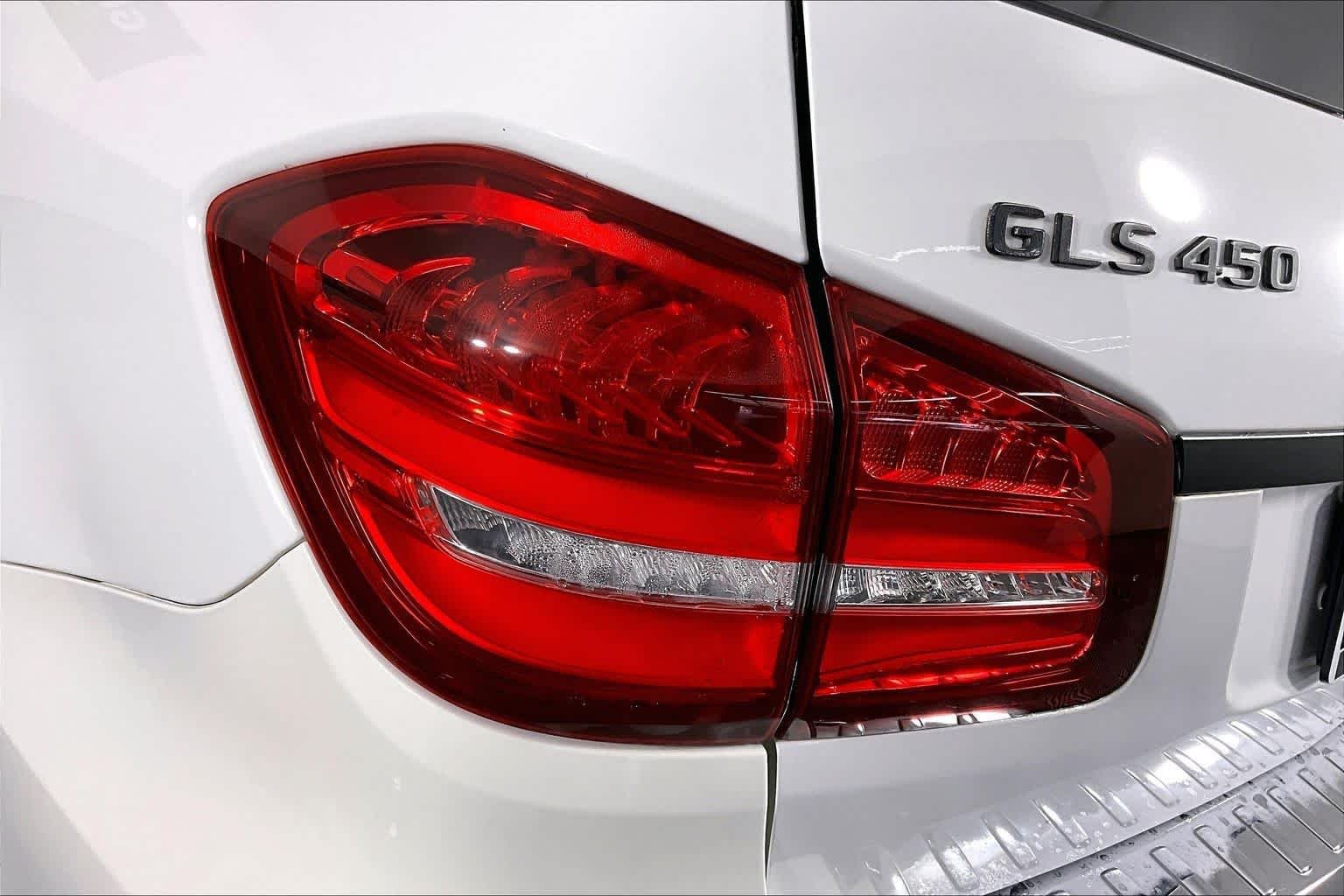 Used 2017 Polar White Mercedes-Benz GLS 450 image 26