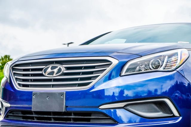 Used 2017 Hyundai Sonata SE with VIN 5NPE24AF9HH437245 for sale in Canton, GA