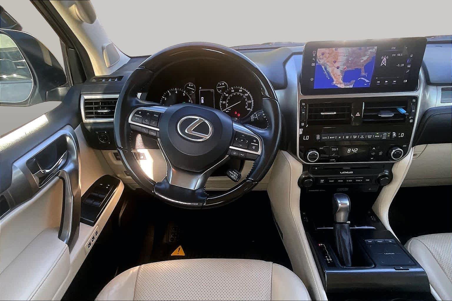 Used 2022 Starfire Pearl Lexus Luxury image 6