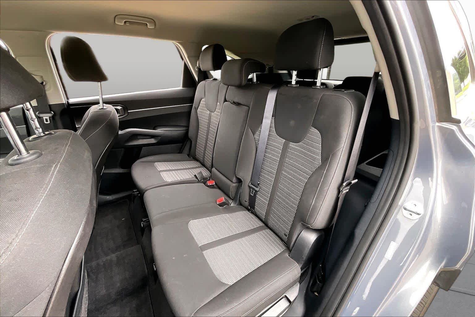 Used 2021 Everlasting Silver Kia LX image 20