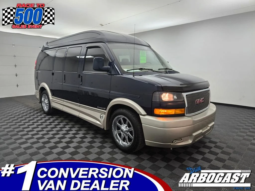 2023 GMC Savana 2500's photo