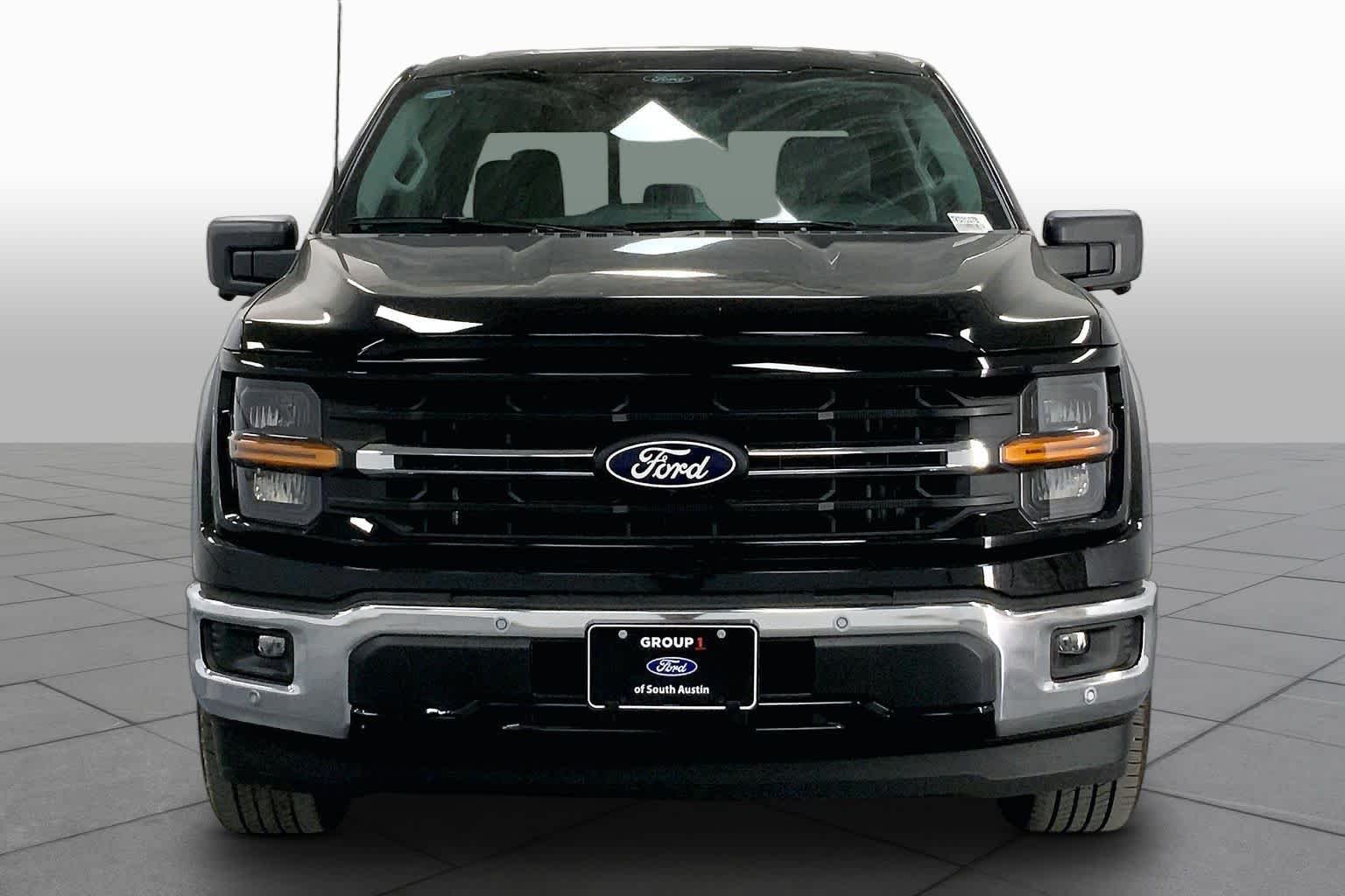 New 2026 Agate Black Metallic Ford XLT image 3
