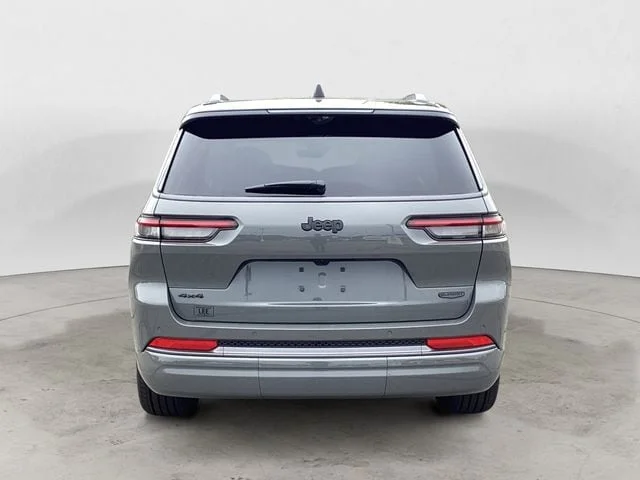 New 2027 Gray Jeep Summit image 5