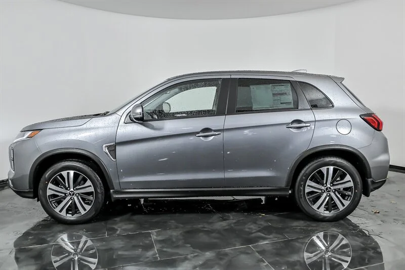 New 2026 Alloy Silver Metallic Mitsubishi SE image 6