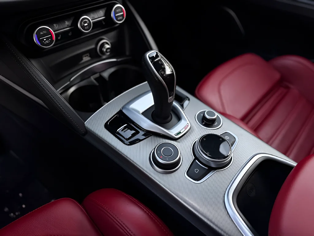 Used 2023 Red Alfa Romeo Veloce image 10