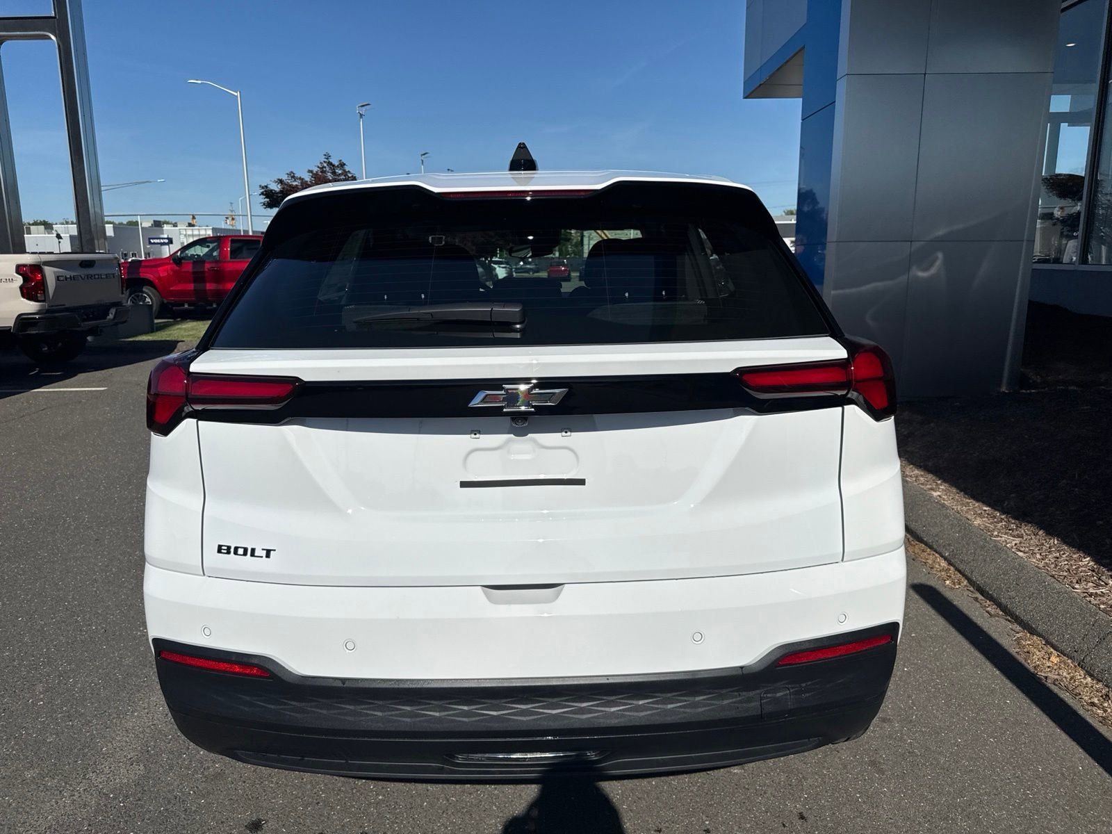 New 2027 Summit White Chevrolet LT image 7