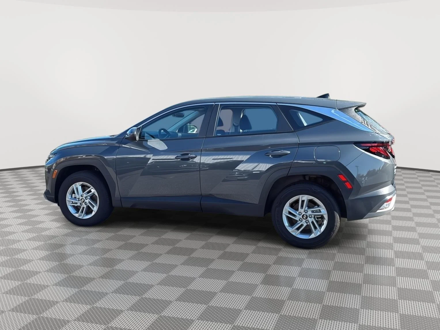 Used 2026 Ecotronic Gray Hyundai SE image 8