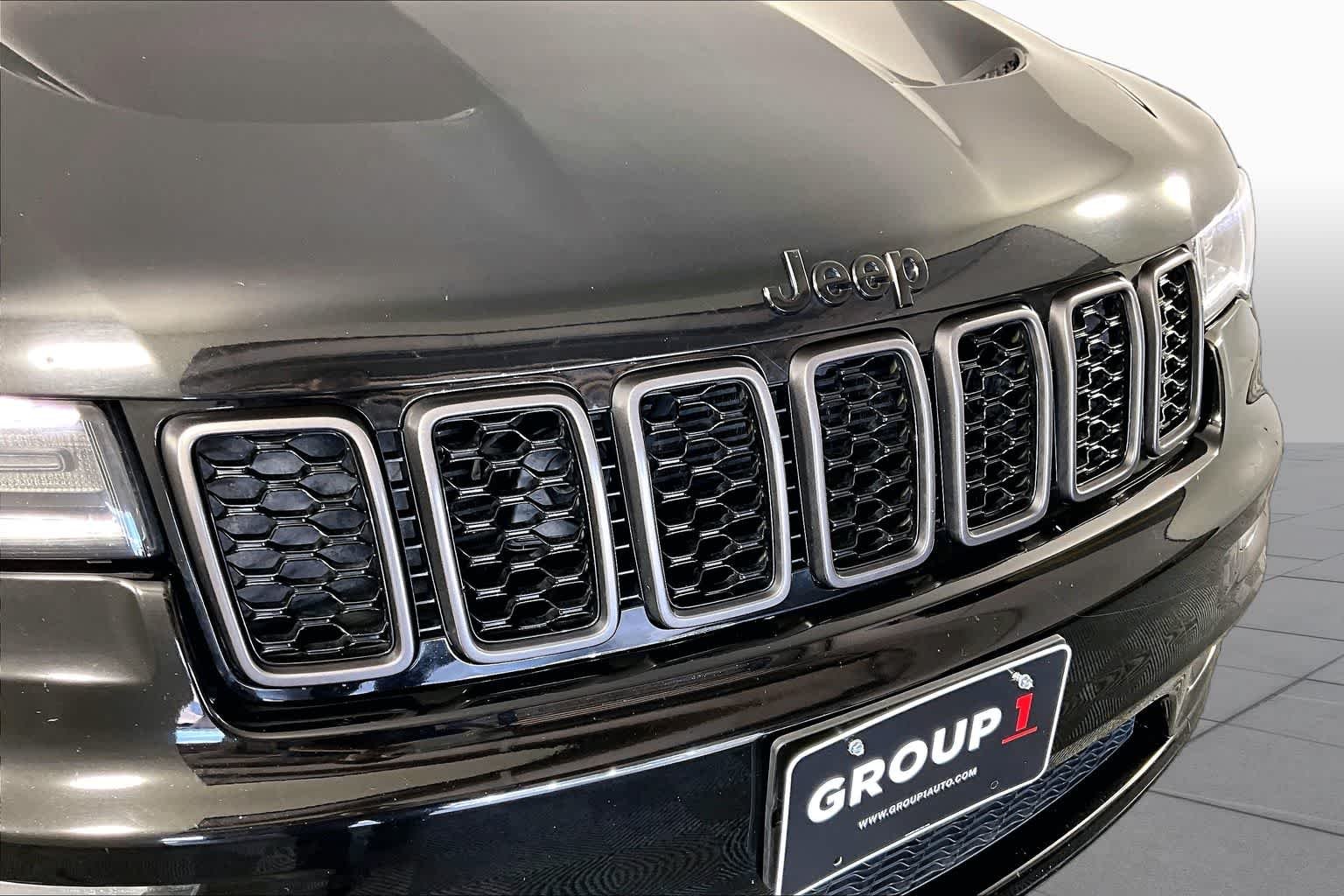 Used 2021 Diamond Black Crystal Pearlcoat Jeep Limited X image 29
