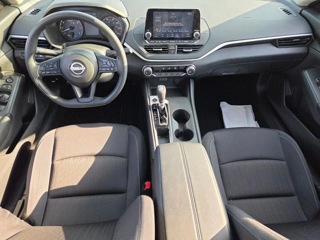 Used 2025 Silver Nissan 2.5 S image 9