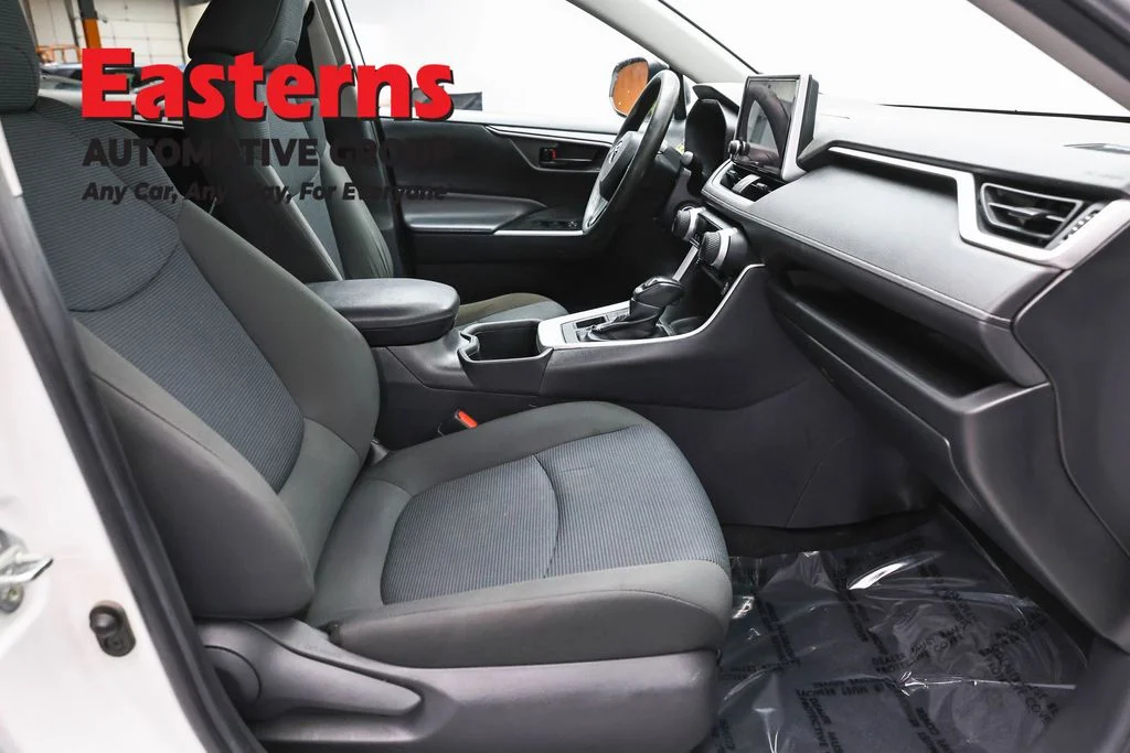 Used 2023 White Toyota LE image 23