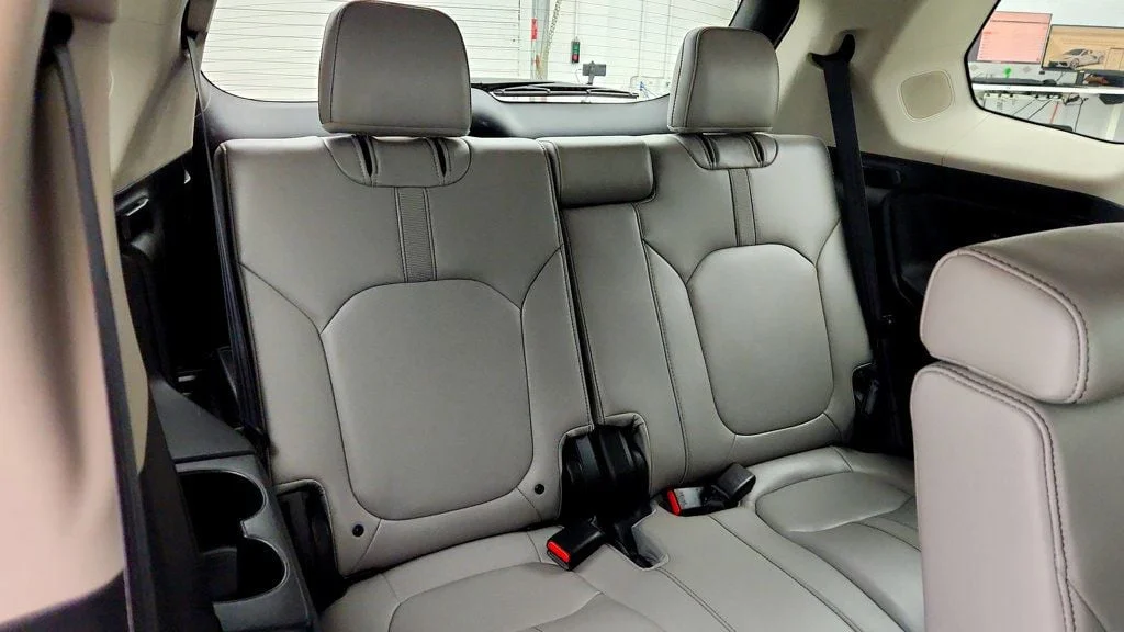 Used 2024 Platinum White Pearl Honda Touring AWD image 24