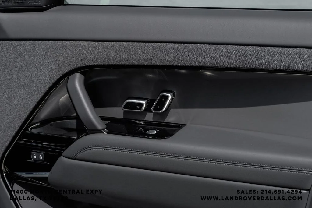 New 2026 Carpathian Gray Land Rover SE image 41