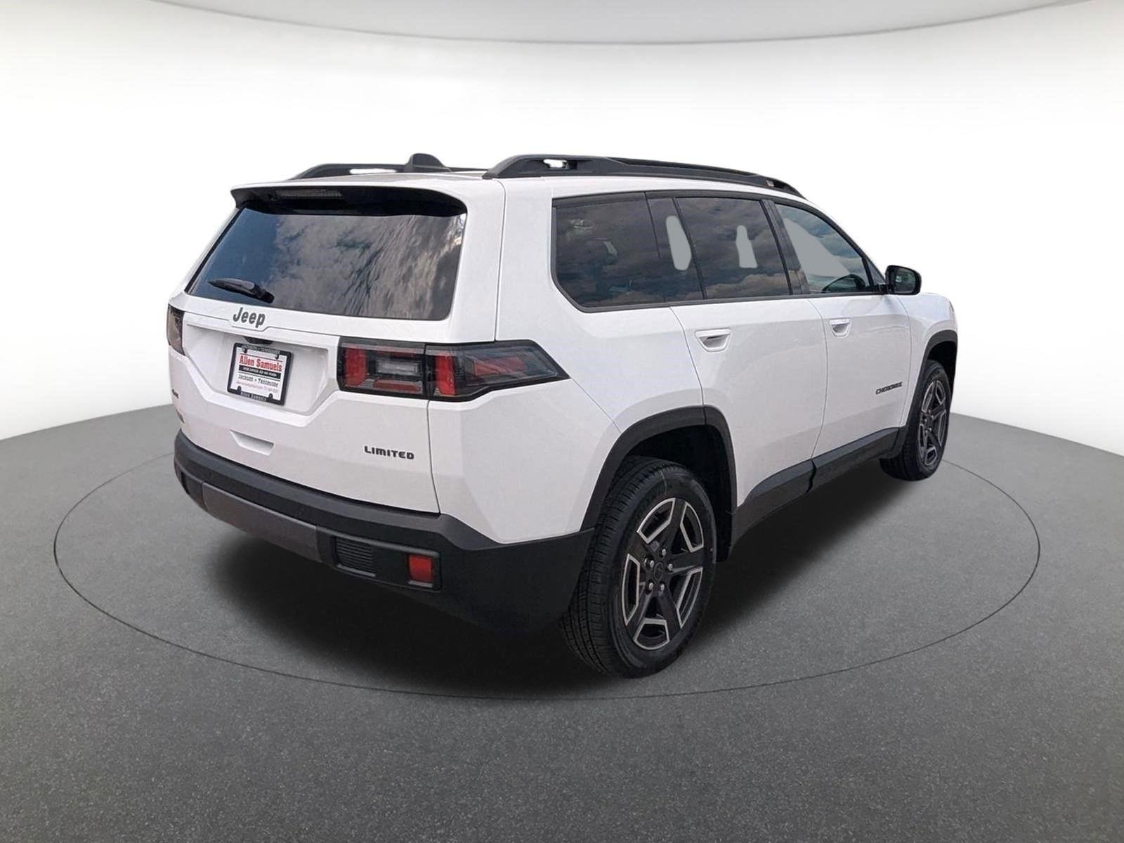 New 2026 Bright White Clear-Coat Exterior Paint Jeep Limited image 4