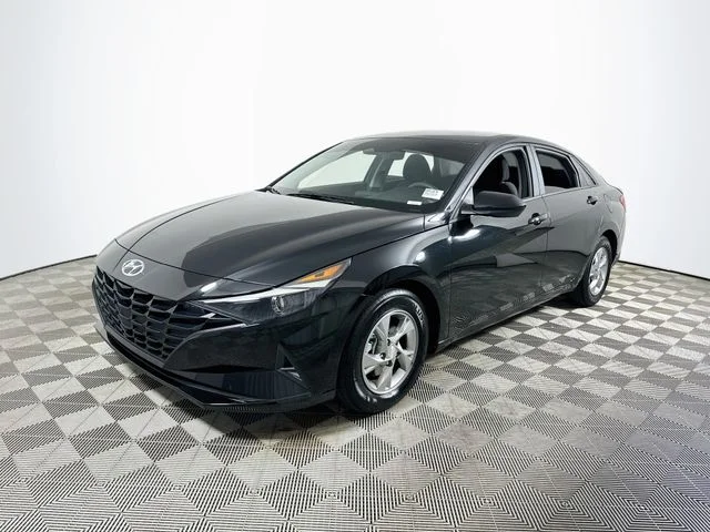 Certified Pre-Owned 2022 Hyundai Elantra SE