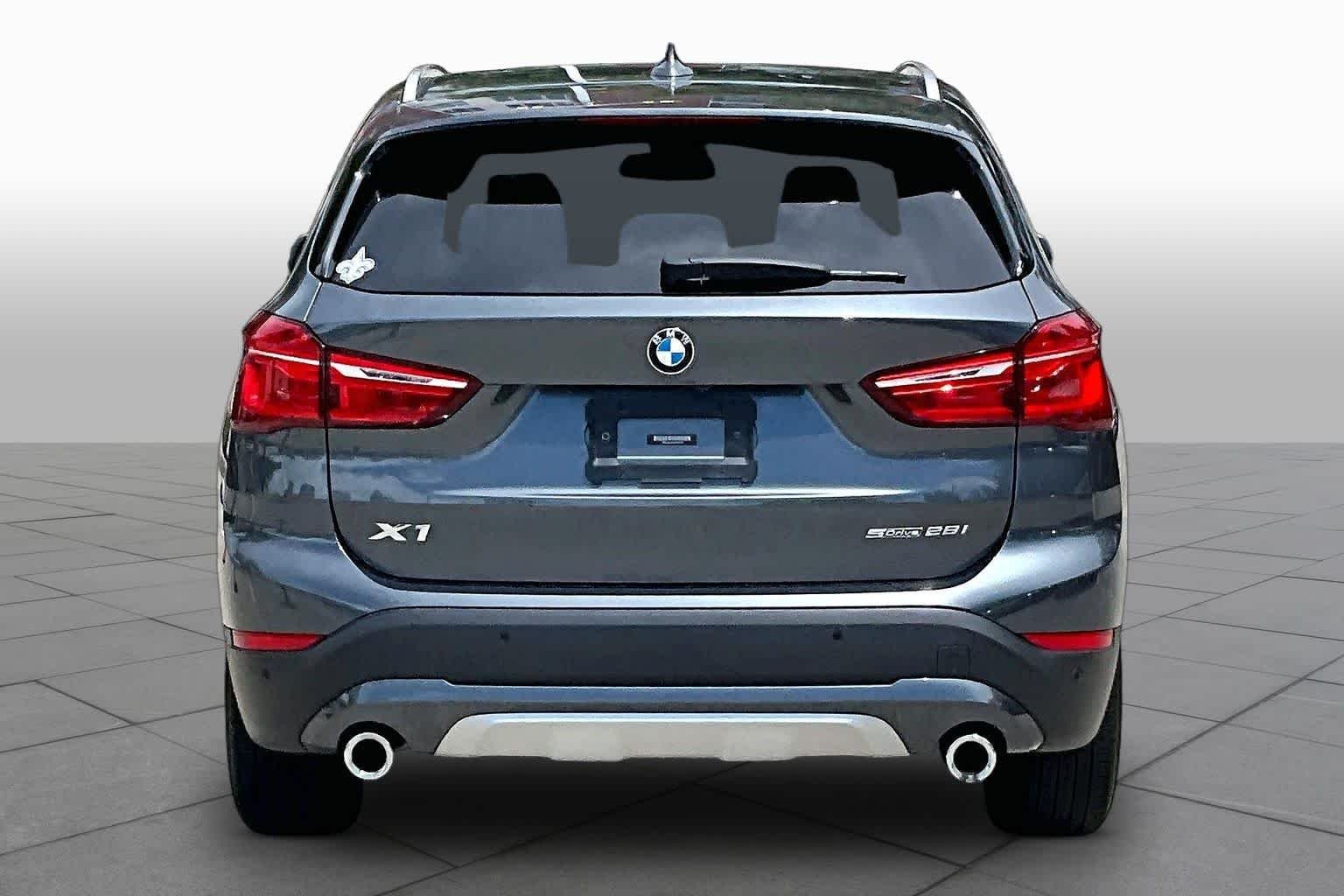 Used 2020 Mineral Gray Metallic BMW sDrive28i image 4