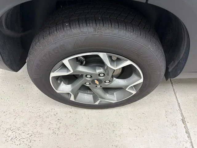 Certified Used 2025 Gray Chevrolet LT image 4