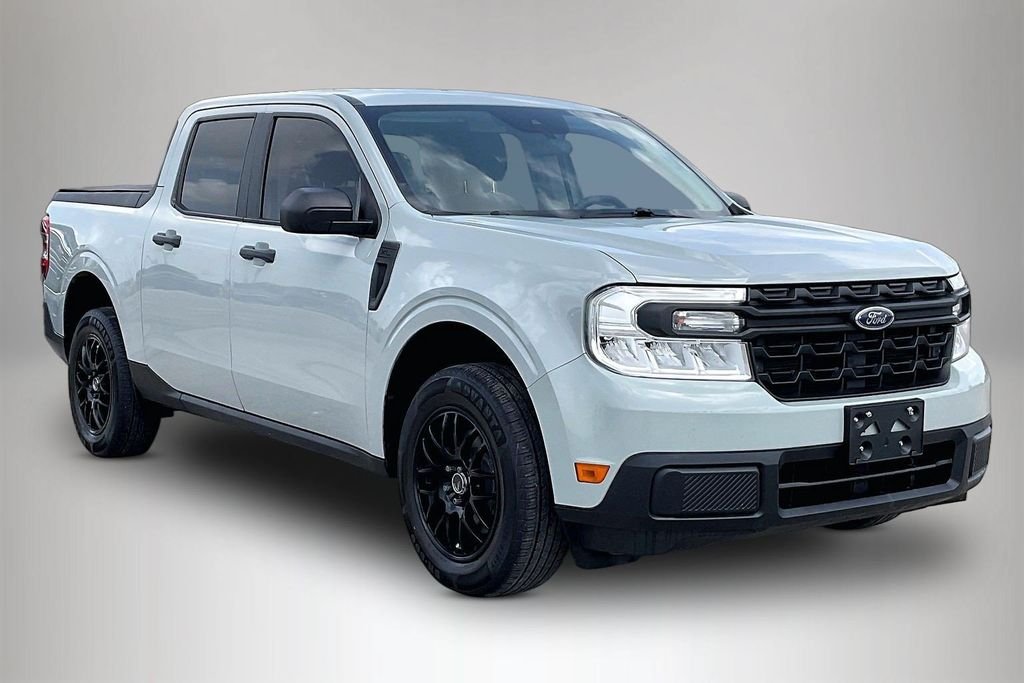 Used 2022 Green Ford XL image 1