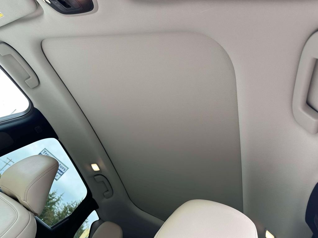 Used 2022 Blue INFINITI LUXE image 20