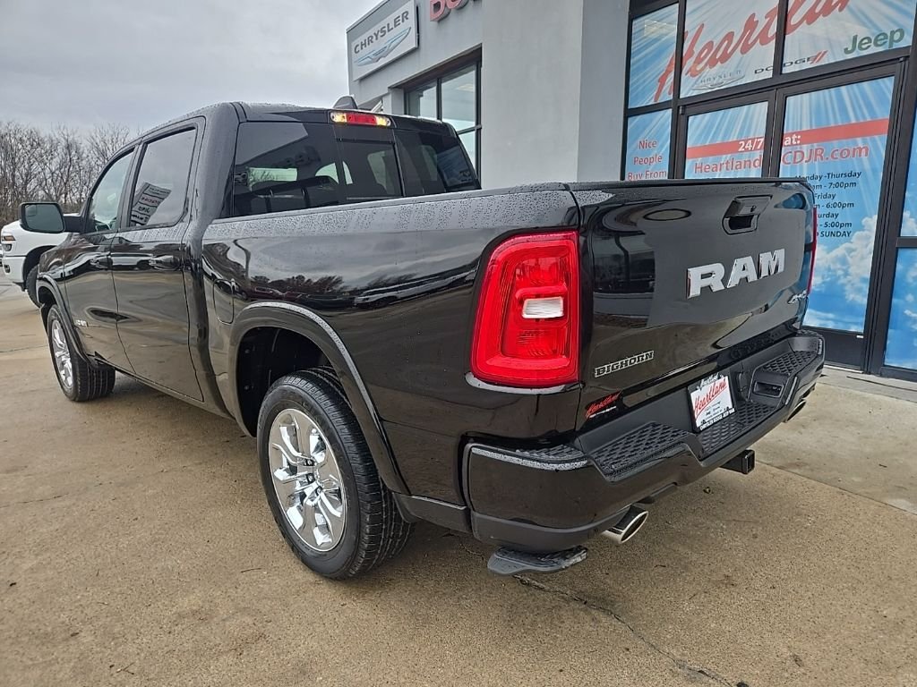 New 2026 Diamond Black Crystal Pearl-Coat Exterior Paint RAM Big Horn/Lone Star image 7