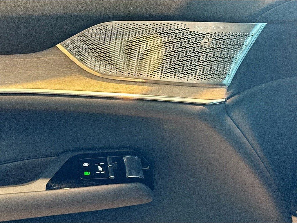 2025 Volvo EX90 Ultra - Photo 22
