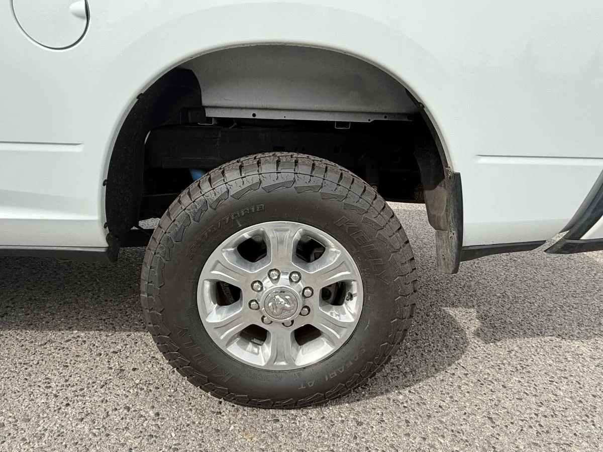 Used 2023 White RAM Big Horn image 10
