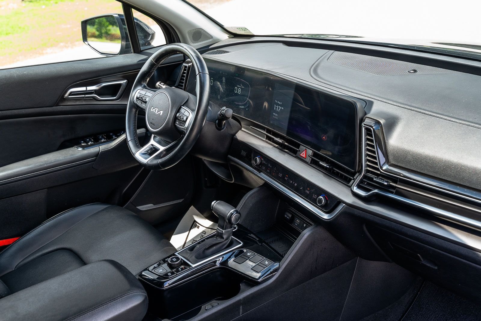 Used 2025 Black Kia EX image 12