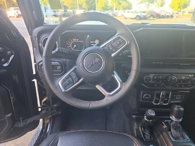 Used 2025 Black Jeep Sahara image 16