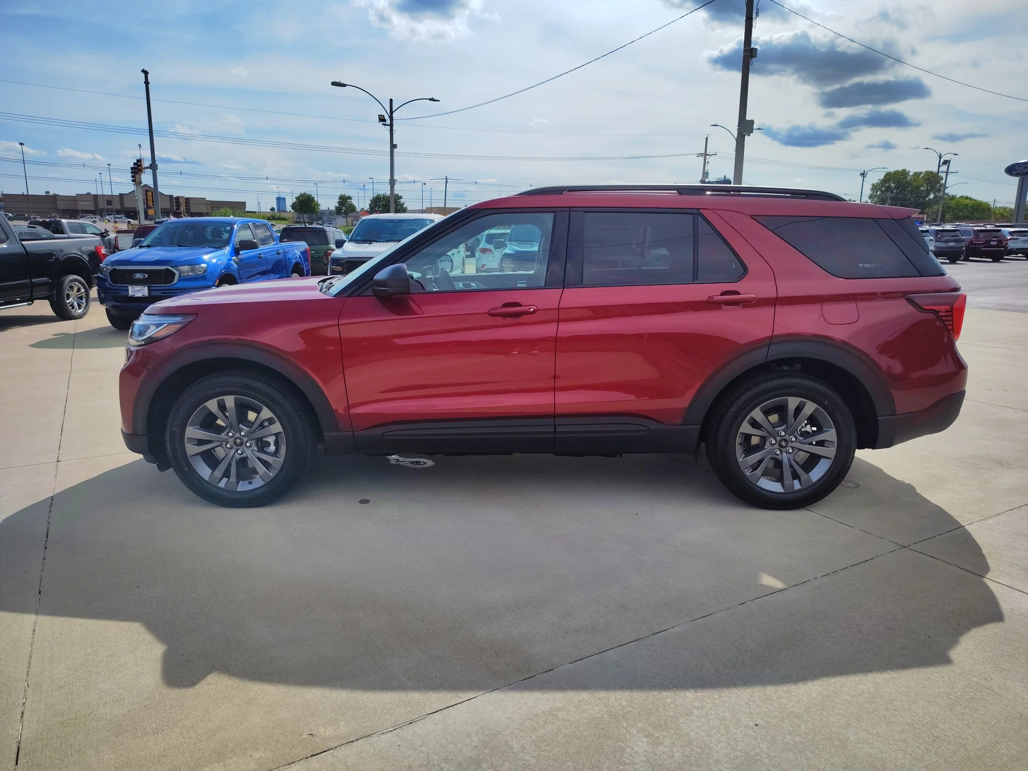 New 2027 Ruby Red Metallic Tinted Clearcoat Ford Active image 7