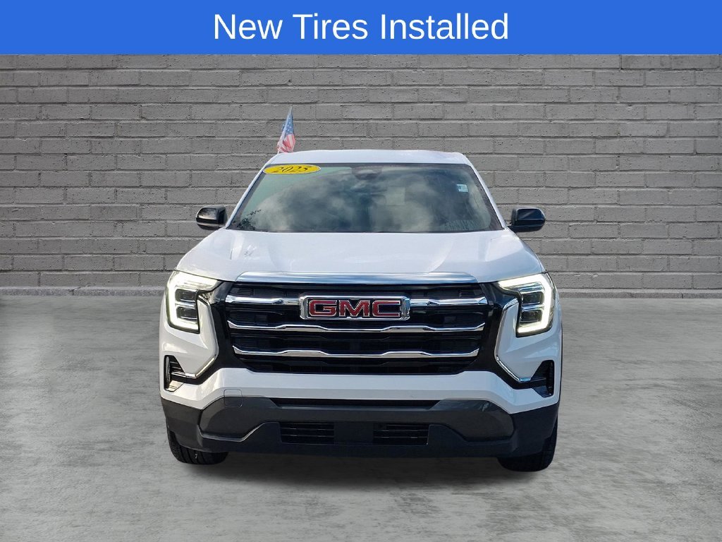 Used 2025 White GMC Elevation image 2