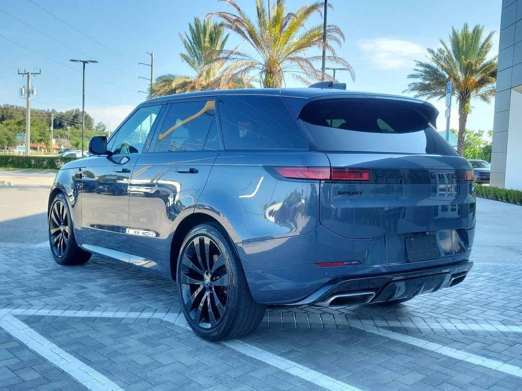 Certified Used 2023 Blue Land Rover SE Dynamic image 3