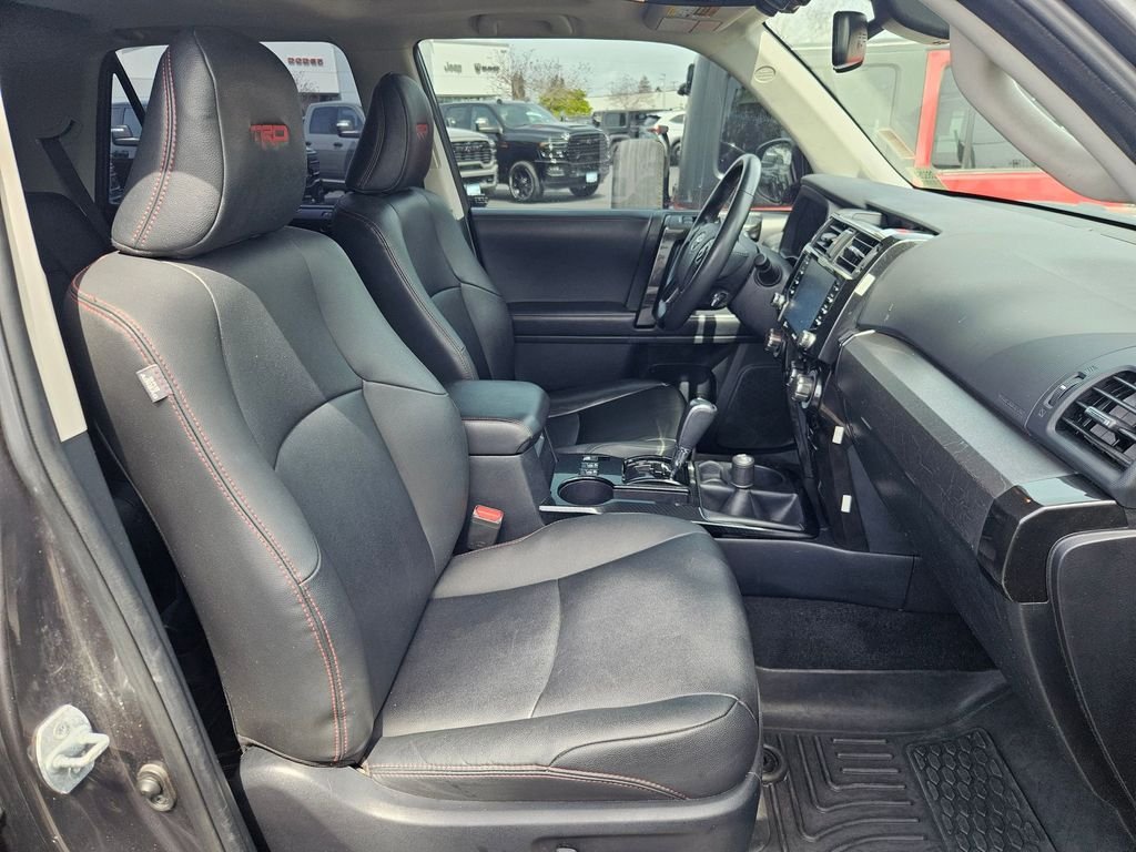 Used 2021 Black Toyota Venture image 29
