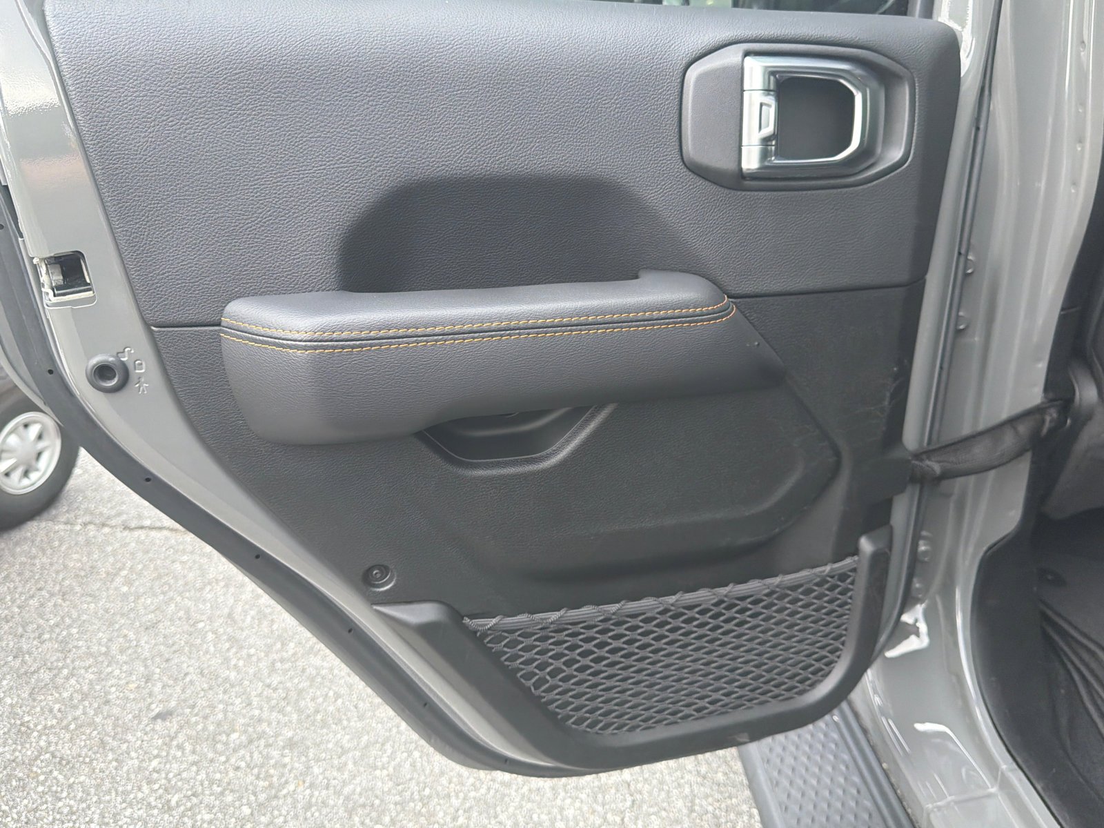 Used 2023 Sting-Gray Clearcoat Jeep High Altitude image 21