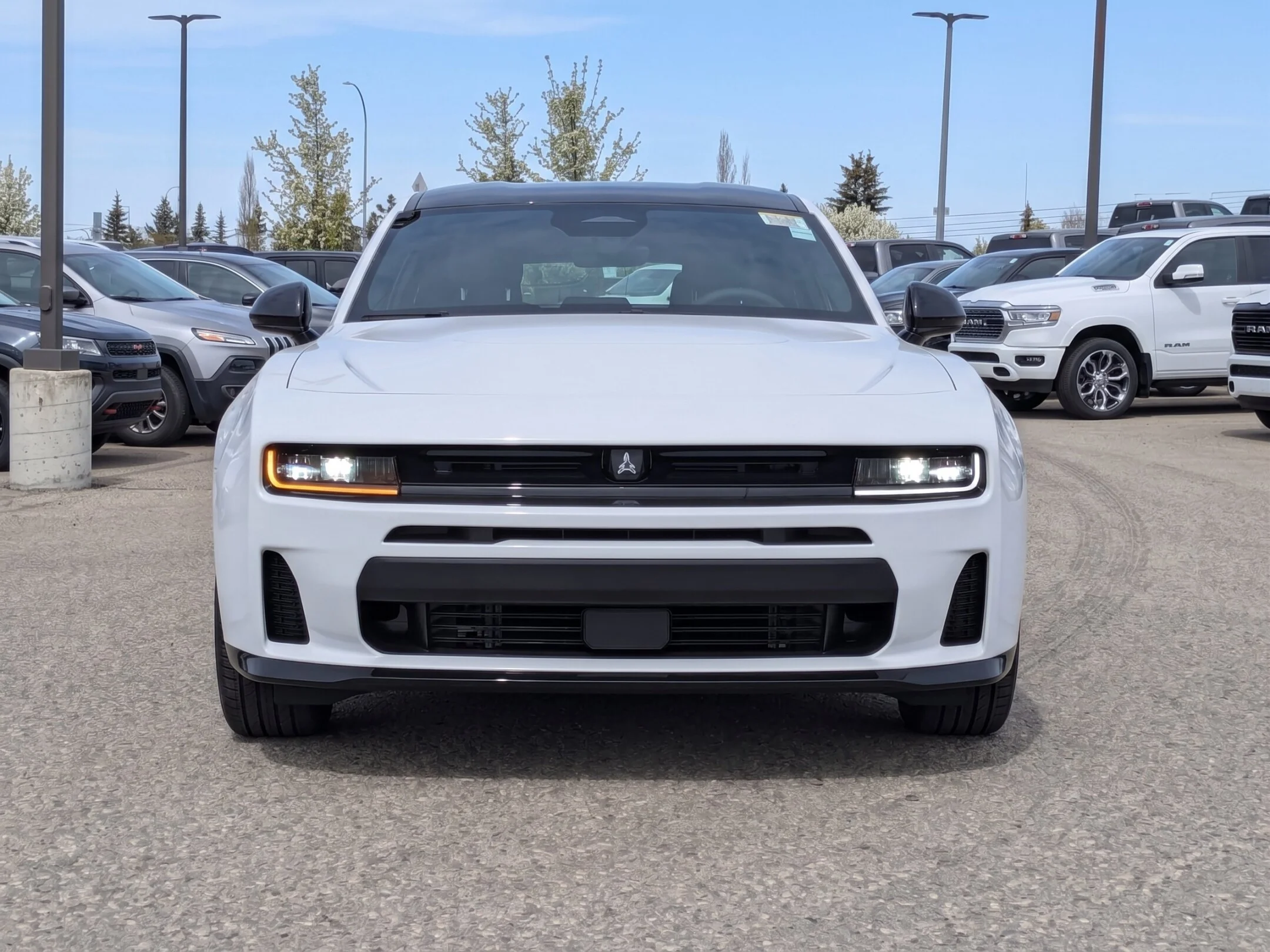 New 2026 White Dodge R/T - - Blacktop Pkg - Two-Tone Black Roof - 20 Black Wheels - Sport Suspension & More! image 3