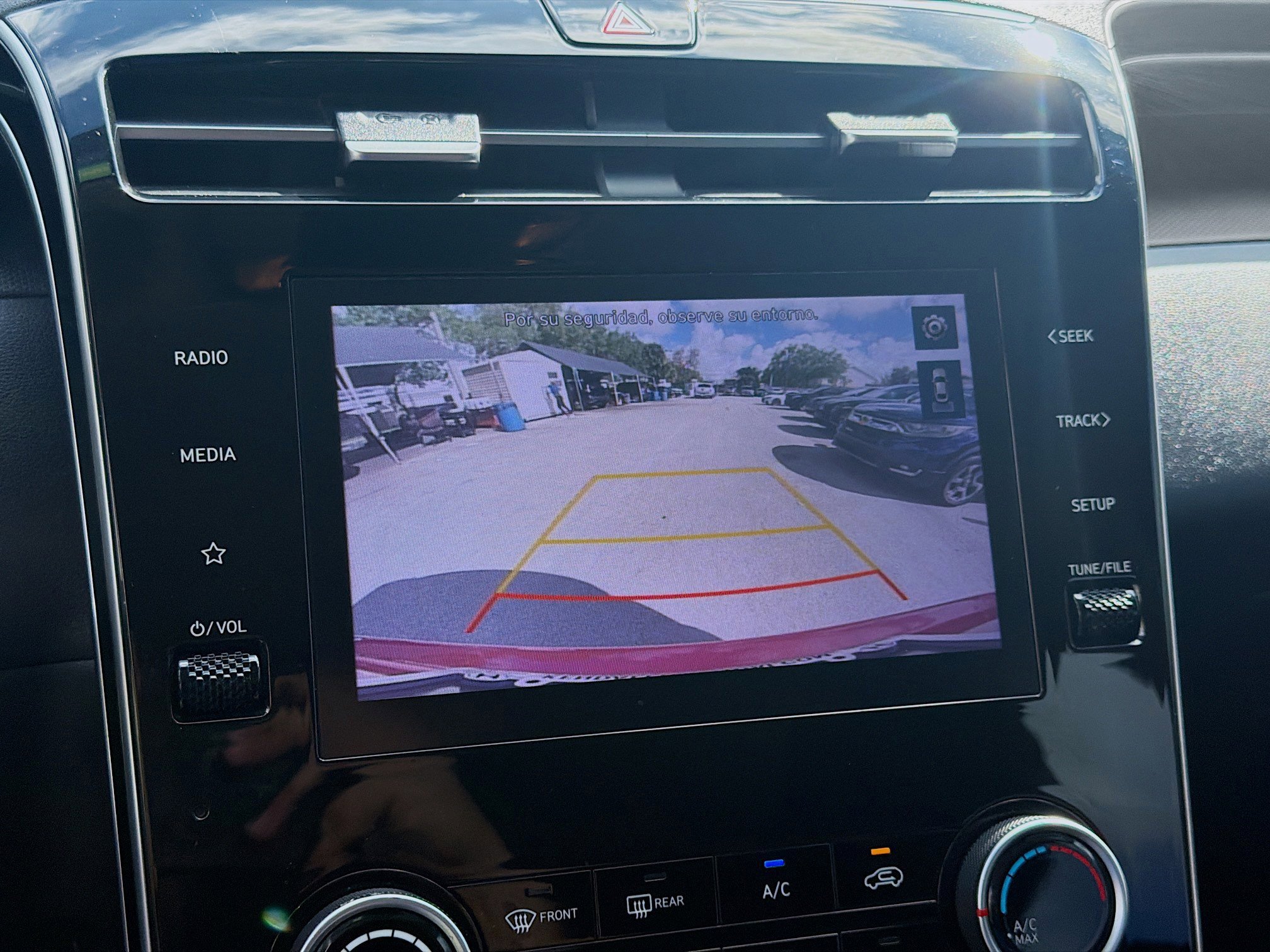 2022 Hyundai Tucson SE - Photo 11
