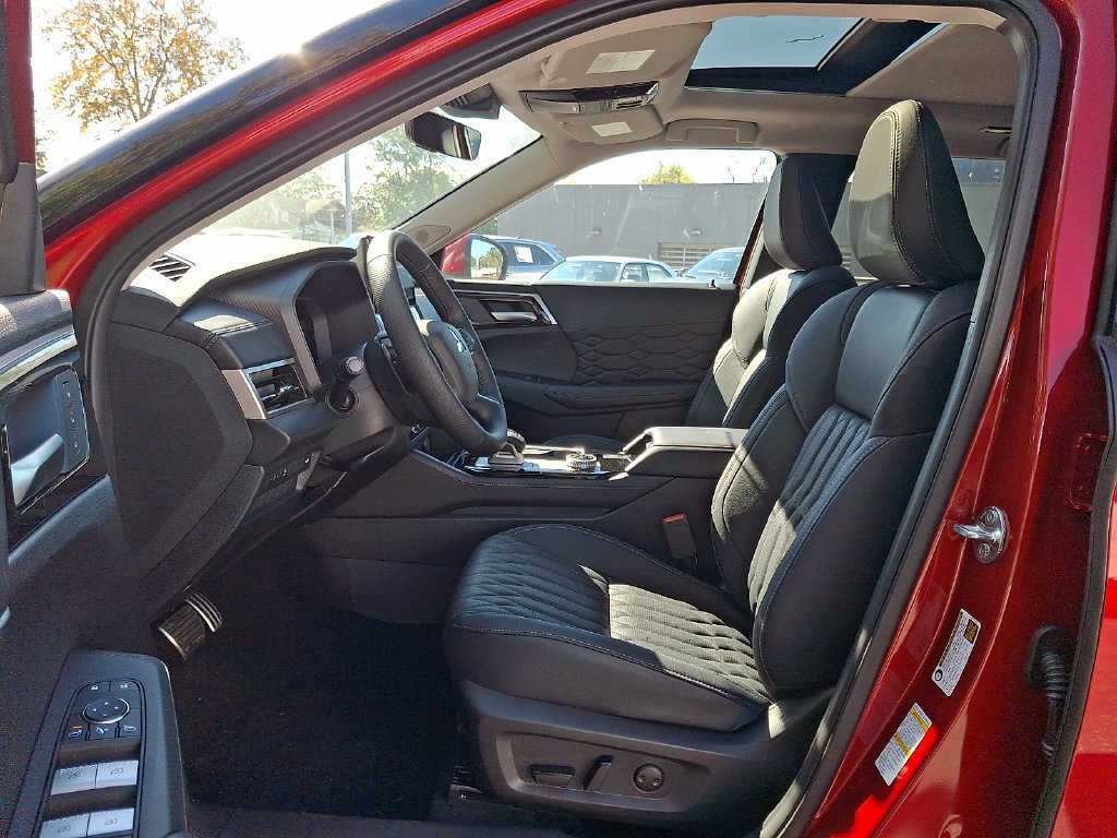 New 2026 Red Mitsubishi SEL 1.5T S-AWC image 7