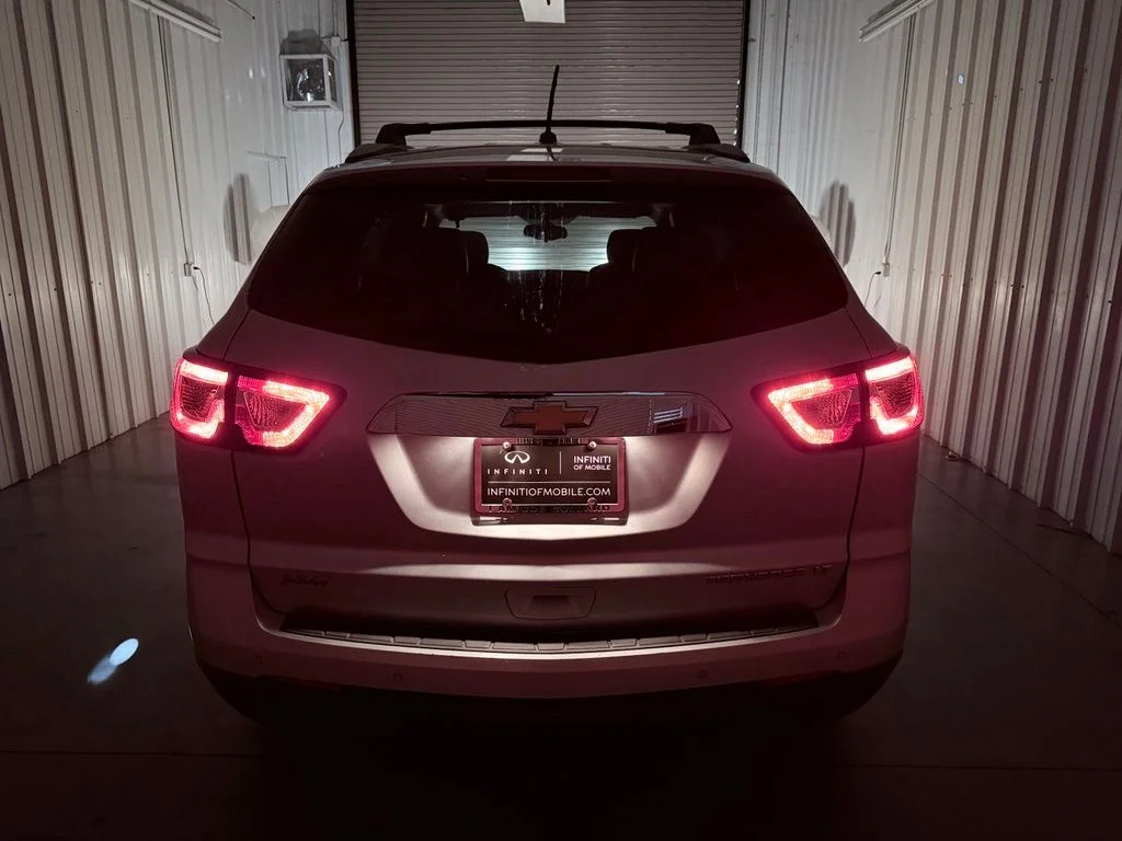 Used 2014 Silver Chevrolet LT image 9