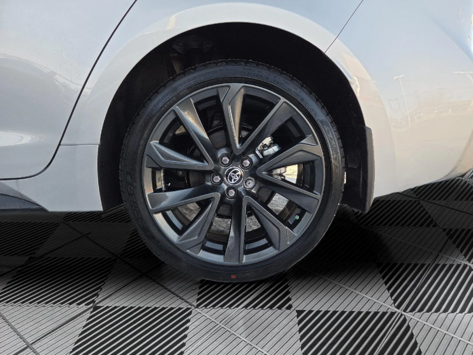 2026 Toyota Corolla XSE - Photo 43
