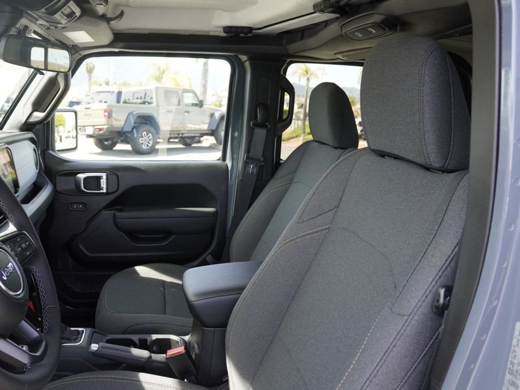 New 2026 Anvil Clear-Coat Exterior Paint Jeep Sport S Dark Sky Appearance image 16