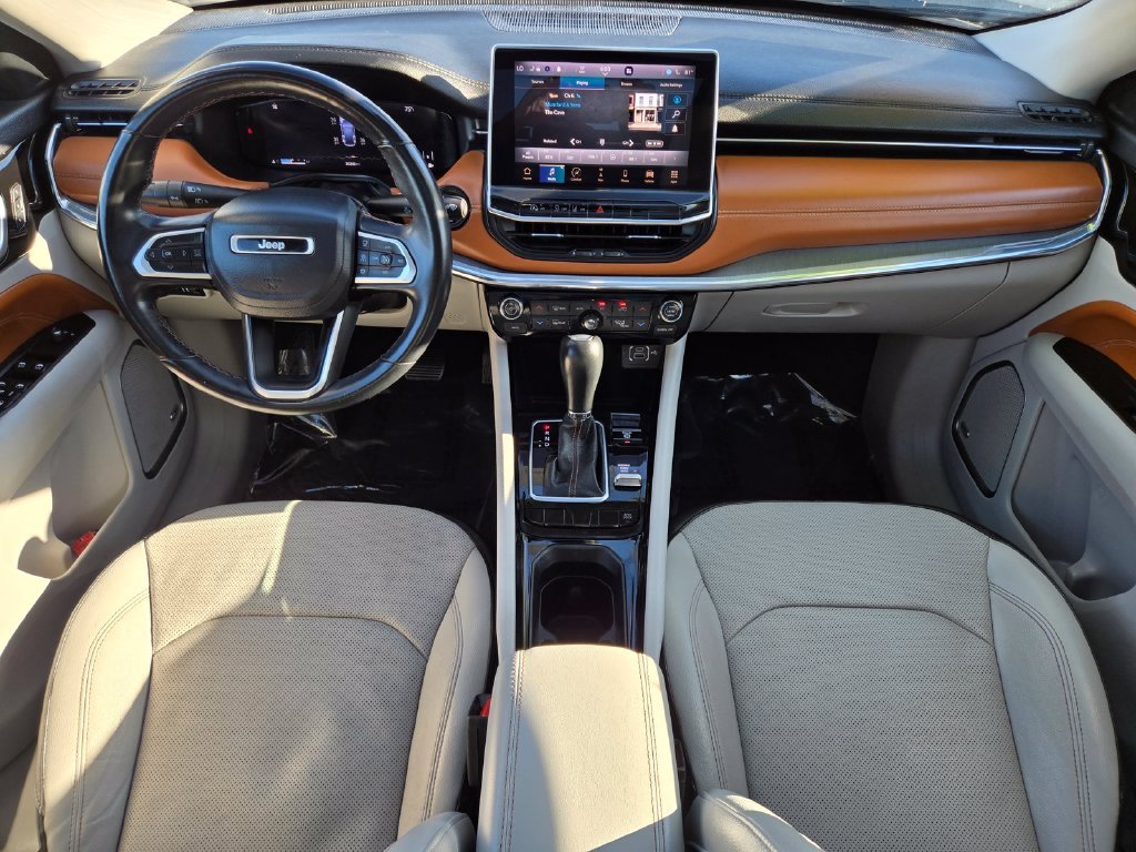 Used 2022 Gray Jeep Limited image 13