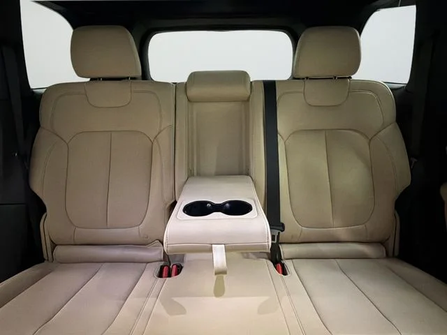 Used 2023 White Jeep Limited image 35