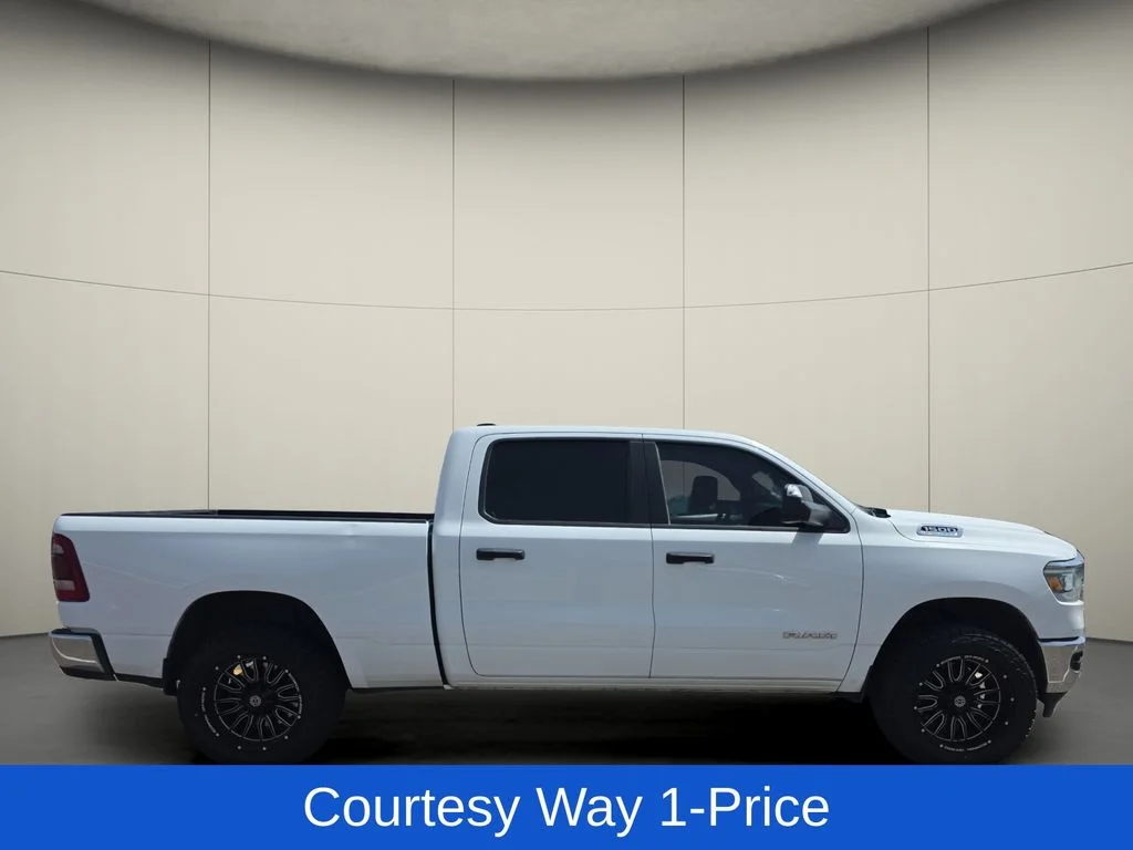 Used 2023 White Ram Big Horn/Lone Star image 11