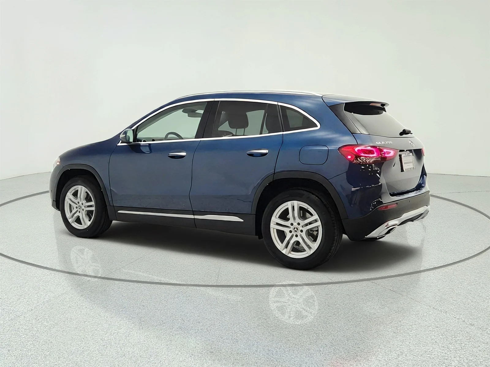Certified Used 2022 Denim Blue Metallic Mercedes-Benz GLA 250 SUV image 7