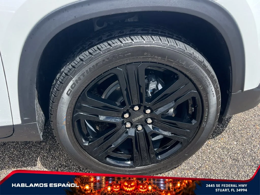 New 2026 Summit White GMC Elevation image 22