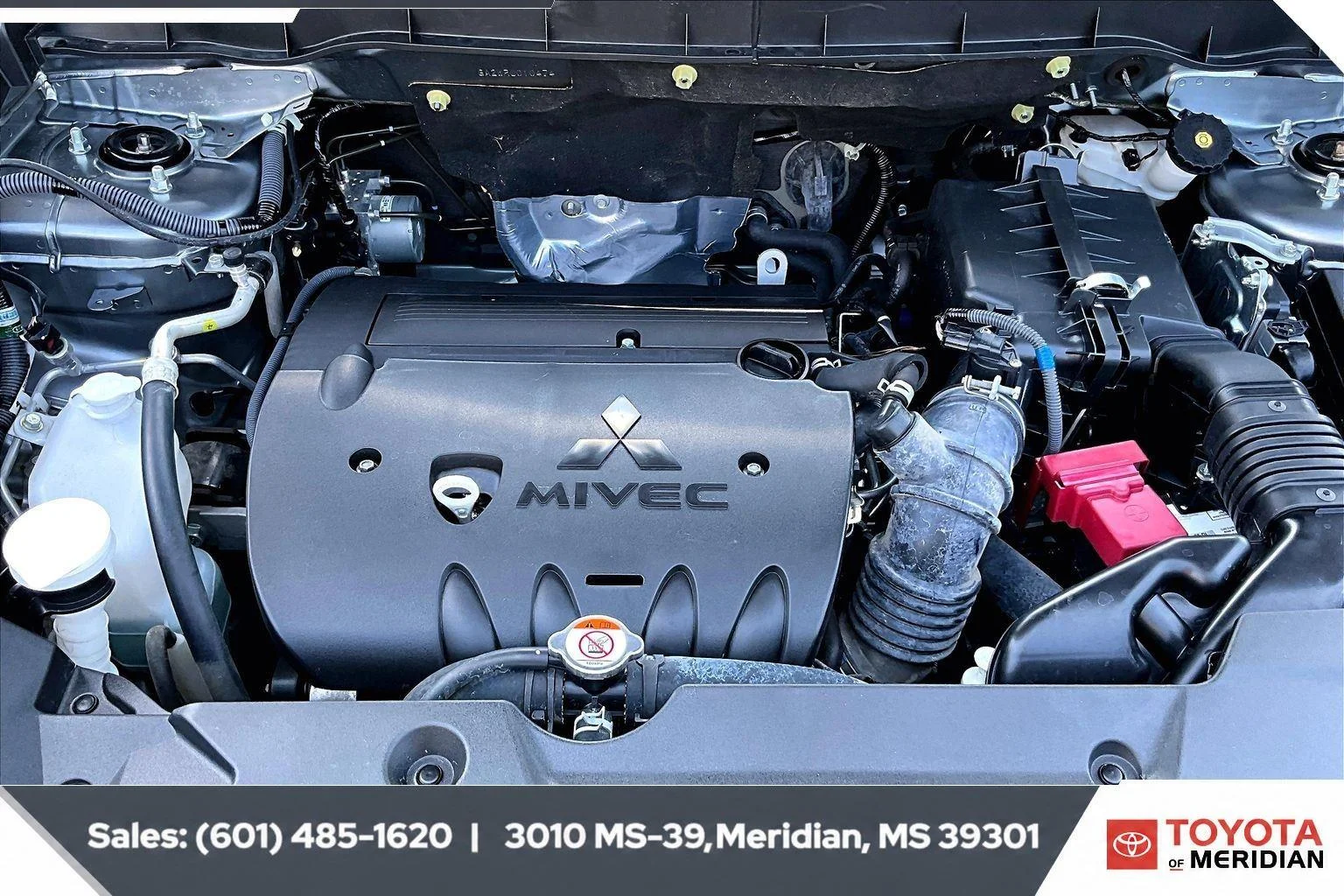 Used 2024 Alloy Silver Metallic Mitsubishi ES image 8